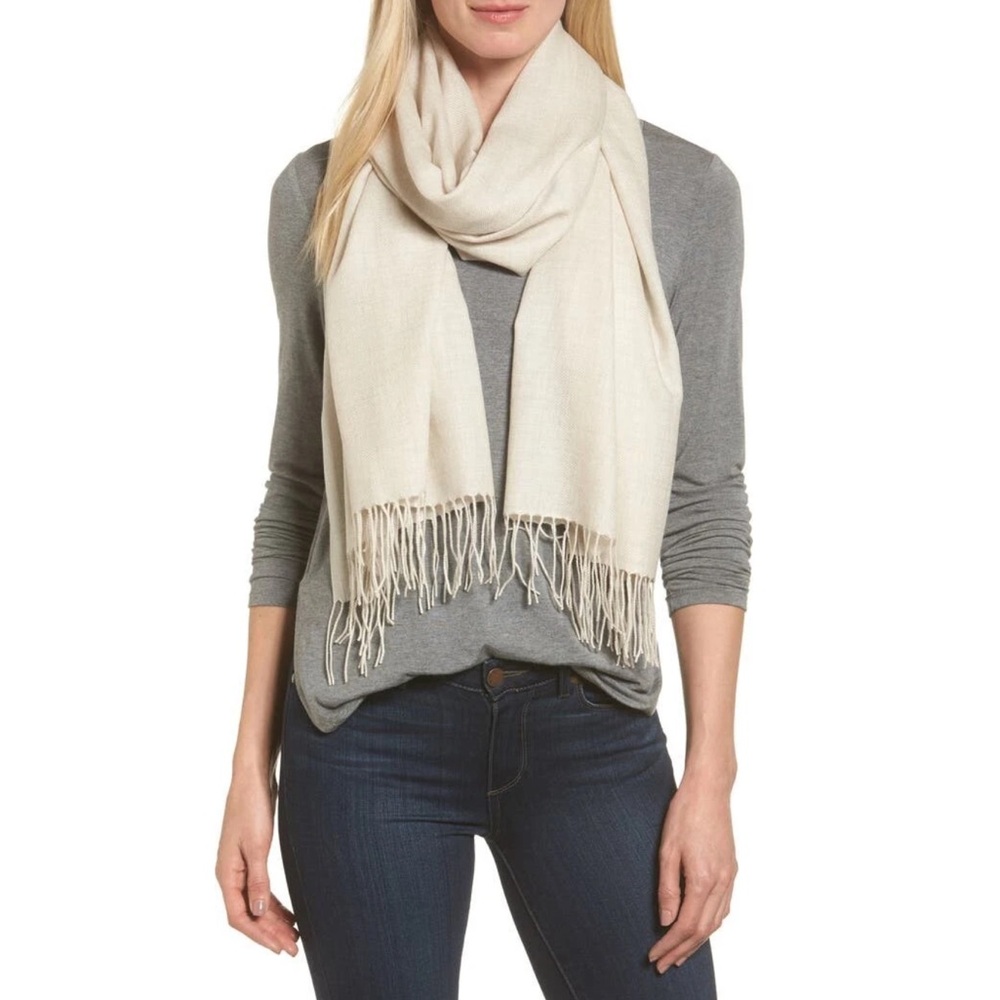 NORDSTROM CASHMERE AND WOOL FRINGED SCARF IVORY NWOT